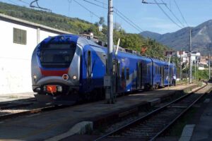 Uno dei treni delle EAV